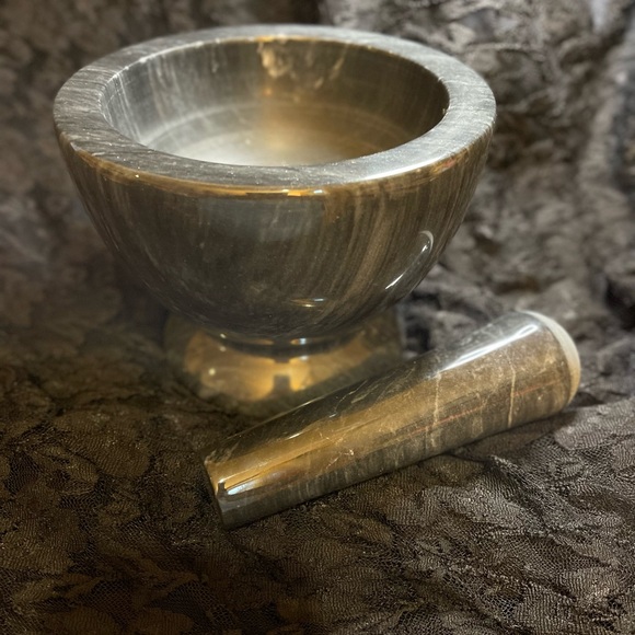 Crate & Barrel Marble Mortar And Pestle - Picture 2 of 3